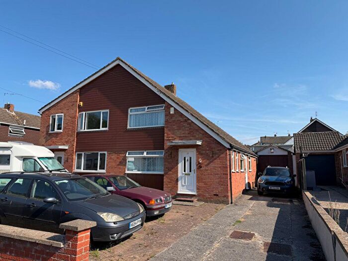 3 Bedroom Semi-Detached House For Sale In Holsom Close, Stockwood, Bristol, BS14