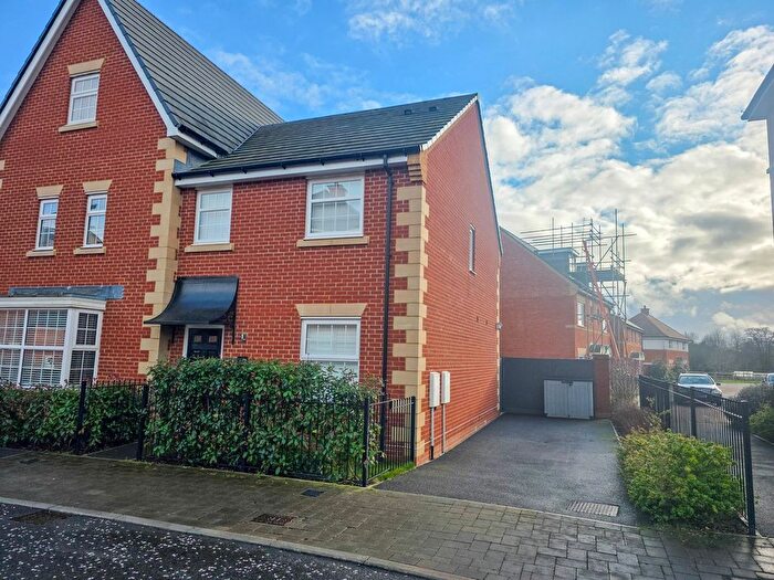 3 Bedroom Semi Detached House To Rent In Wheatsheaf Road, Wimborne, BH21