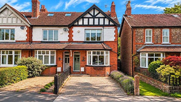 3 Bedroom End Of Terrace House For Sale In Vicarage Lane, Bowdon, Altrincham, WA14