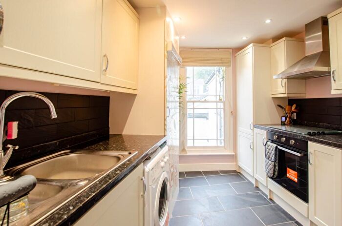 3 Bedroom Flat For Sale In Arnold Place Fore Street, Bodmin, PL31