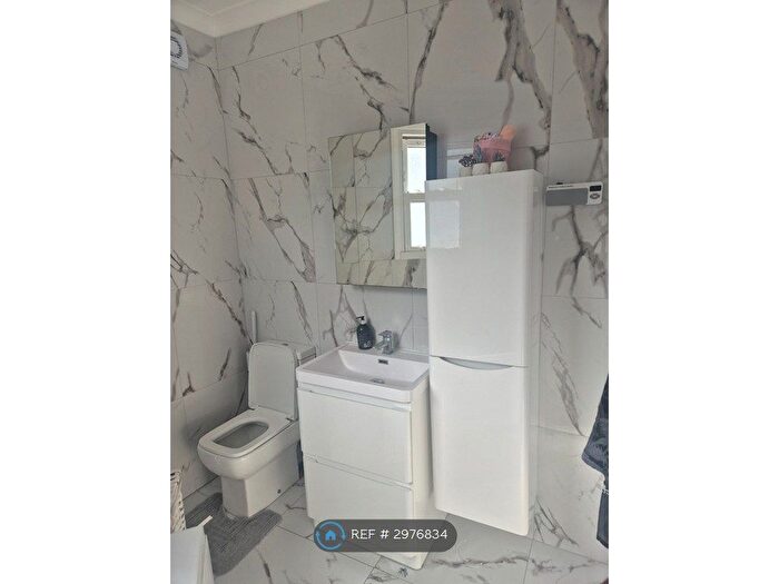 2 Bedroom Maisonette To Rent In Woodville Road, Thornton Heath, CR7