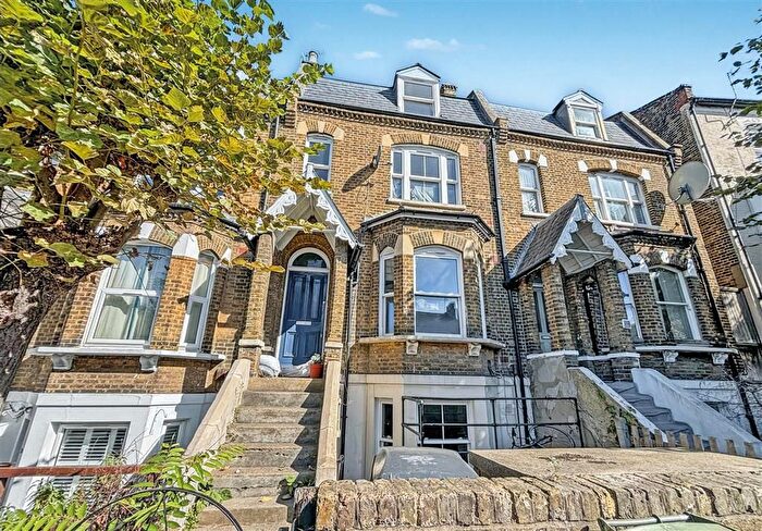 3 Bedroom Property For Sale In Herne Hill Road, London, SE24