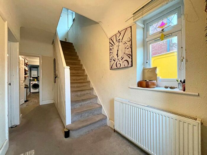 3 Bedroom Detached House For Sale In Pearson Avenue, Poole, BH14