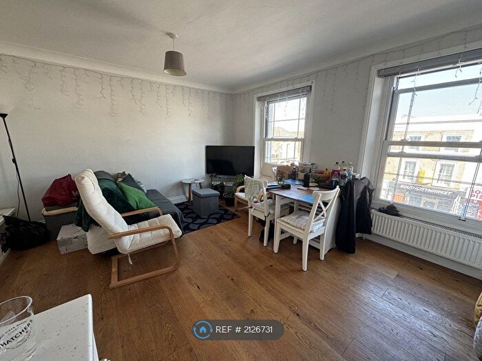 4 Bedroom Flat To Rent In New Cross Road, London, SE14