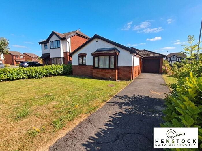 3 Bedroom Detached Bungalow For Sale In Gildersdale Drive, Blackley, Manchester, M9