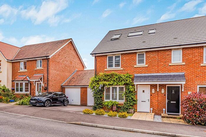 4 Bedroom Semi-Detached House For Sale In Skylark Avenue, Emsworth, PO10