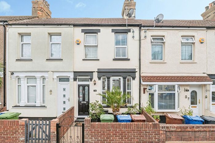 2 Bedroom Terraced House For Sale In Castle Road, Grays, Essex, RM17