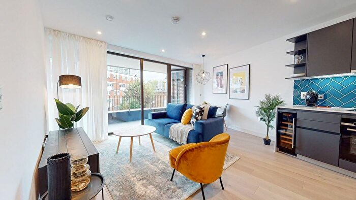 2 Bedroom Flat To Rent In Cremer Street, London, E2