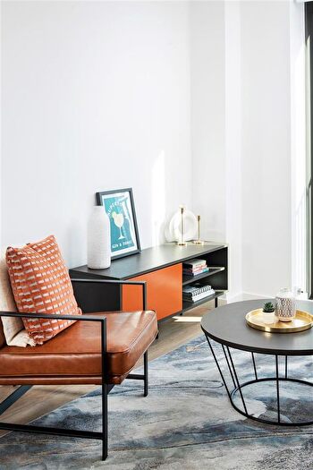 3 Bedroom Flat For Sale In Circle Square, Nobel Way, Manchester, M1