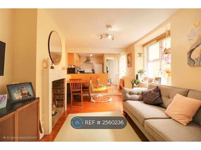 2 Bedroom Flat To Rent In Barry Road, London, SE22
