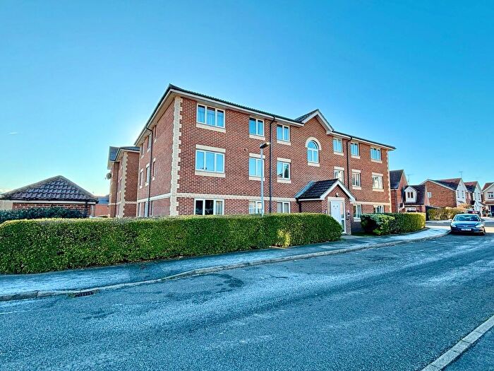 2 Bedroom Flat To Rent In Broad Oak Close, Eastbourne, BN23