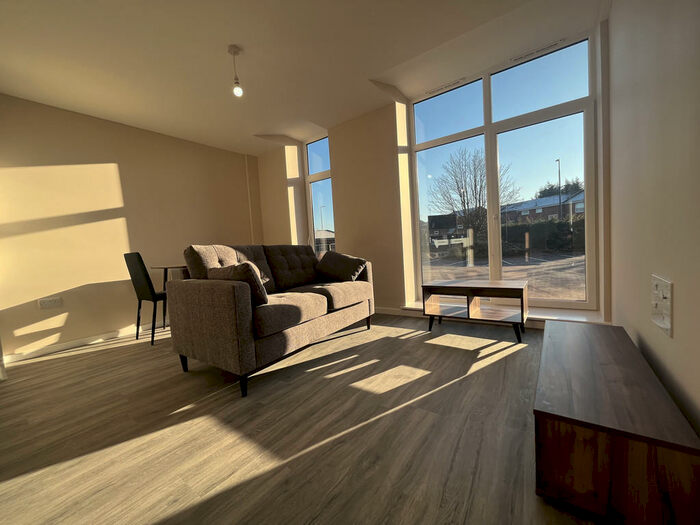 1 Bedroom Apartment To Rent In Southwood House, M5