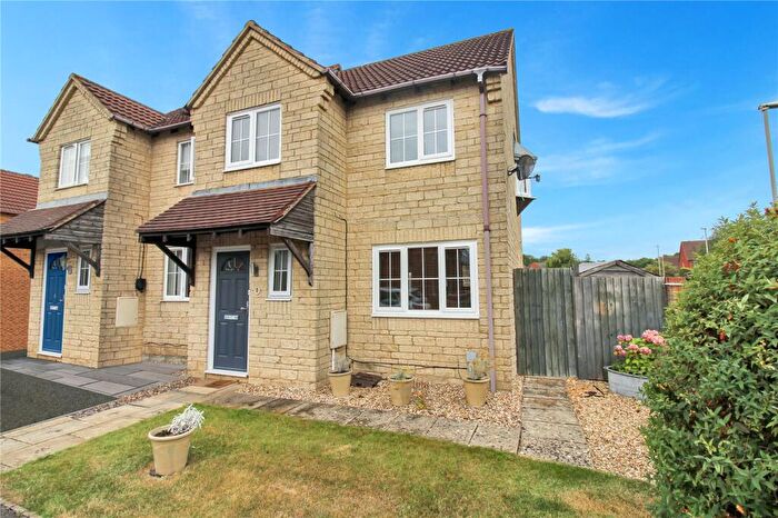 3 Bedroom End Of Terrace House For Sale In Gamekeepers Close, Swindon, Wiltshire, SN25