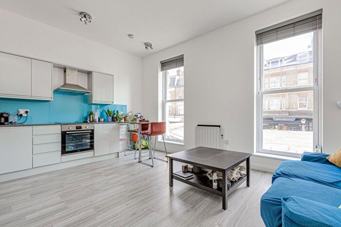 1 Bedroom Flat To Rent In Lavender Hill, Clapham Junction, SW11