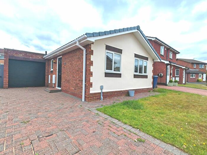 2 Bedroom Detached Bungalow For Sale In North Drive, Hebburn, NE31