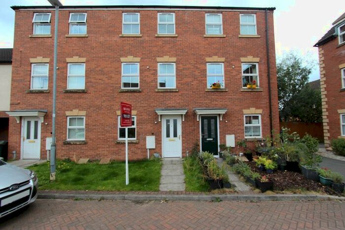 3 Bedroom Town House To Rent In Lewsey Close, Chilwell, NG9