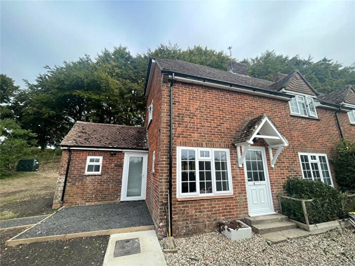 3 Bedroom Semi-Detached House To Rent In Overton, Basingstoke, Hampshire, RG25