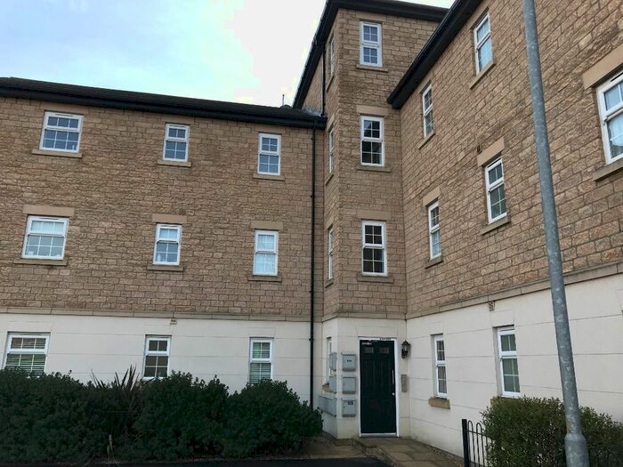 2 Bedroom Flat To Rent In Roman Road, Corby NN18