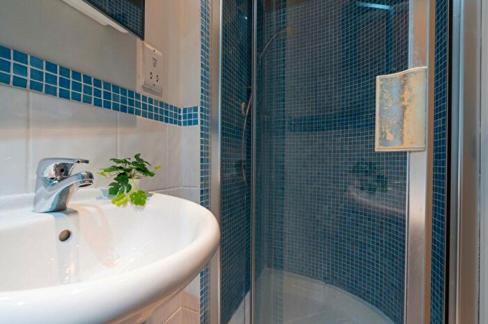 1 Bedroom Terraced House To Rent In Kimberley Gardens, Newcastle, NE2