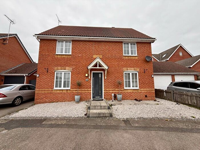 4 Bedroom House To Rent In Cowslip Close, Oakley Vale, NN18
