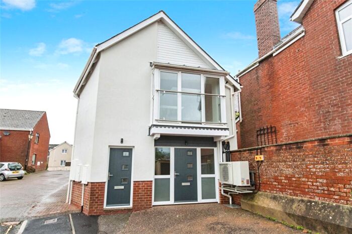 2 Bedroom Flat For Sale In Kerslakes Court, Honiton, Devon, EX14
