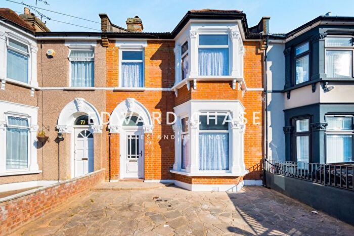 4 Bedroom Terraced House To Rent In Kinfauns Road, Goodmayes, IG3