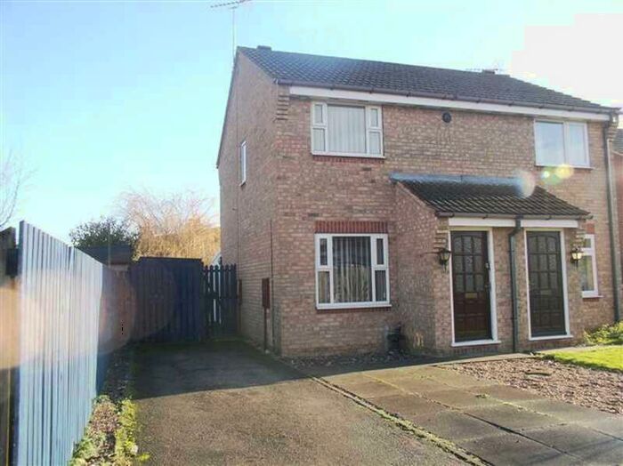 2 Bedroom Town House To Rent In Linnet Way, Sleaford, NG34