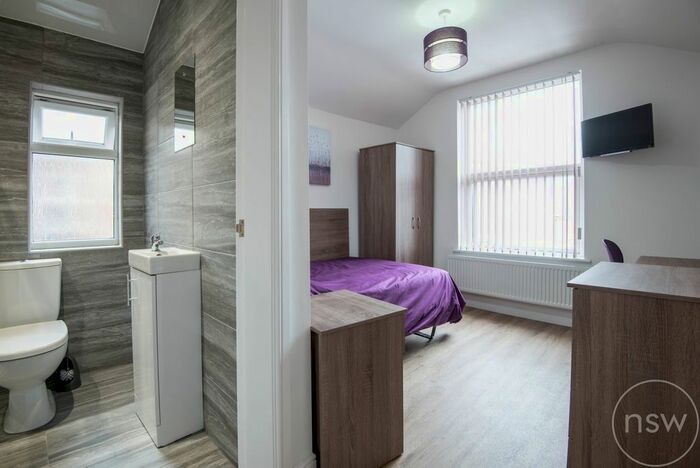 6 Bedroom End Of Terrace House To Rent In Wigan Road, Ormskirk L39