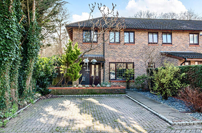 3 Bedroom End Of Terrace House For Sale In Bere Road, Bracknell, Berkshire, RG12