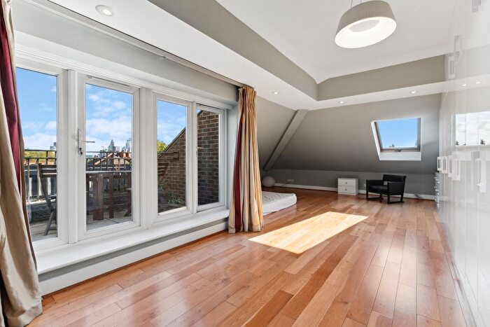 3 Bedroom Flat To Rent In Melville Place, Islington, N1