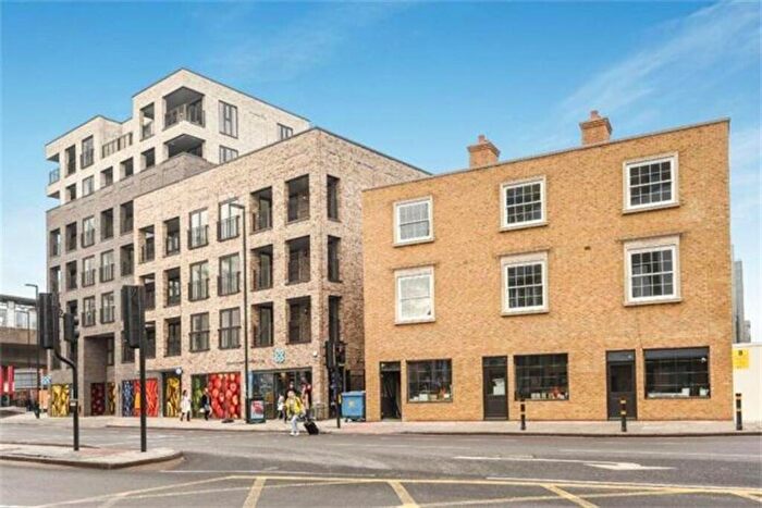 2 Bedroom Flat To Rent In Deptford Bridge, SE8