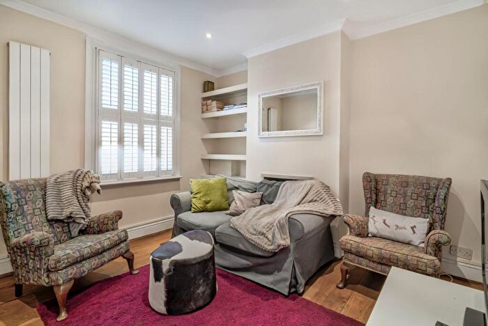 3 Bedroom House To Rent In Latchmere Road, Battersea, London, SW11