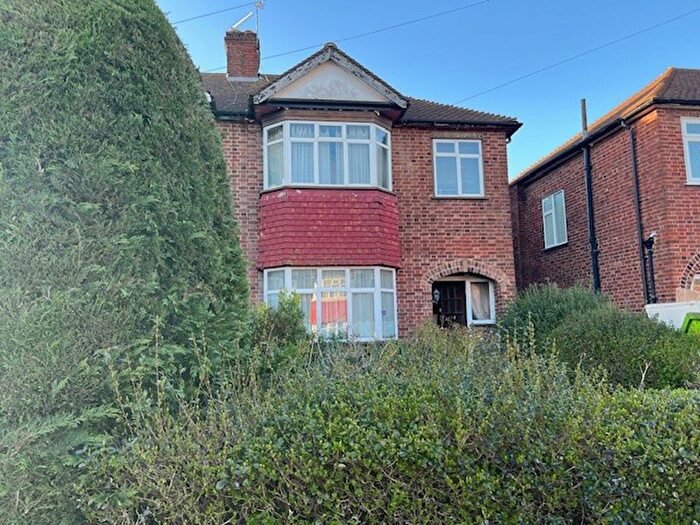 3 Bedroom Semi Detached House For Sale In Brendon Gardens, Harrow, HA2