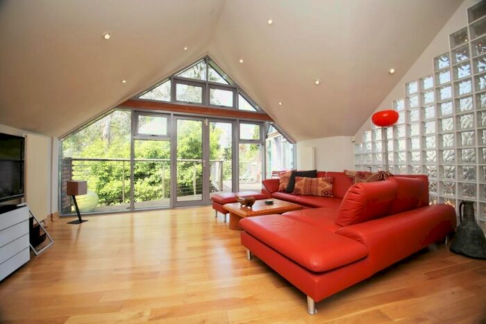 1 Bedroom Flat To Rent In Church Road, Caversham, Reading, Berkshire, RG4