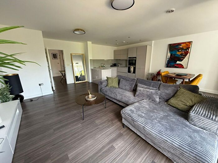 3 Bedroom Flat To Rent In Olympic Park Avenue, E20