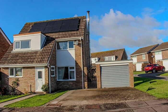 3 Bedroom Detached House For Sale In Cardigan Crescent, Boverton, Llantwit Major, CF61