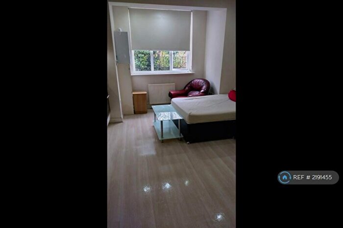 Studio To Rent In Claremont Road, Salford, M6