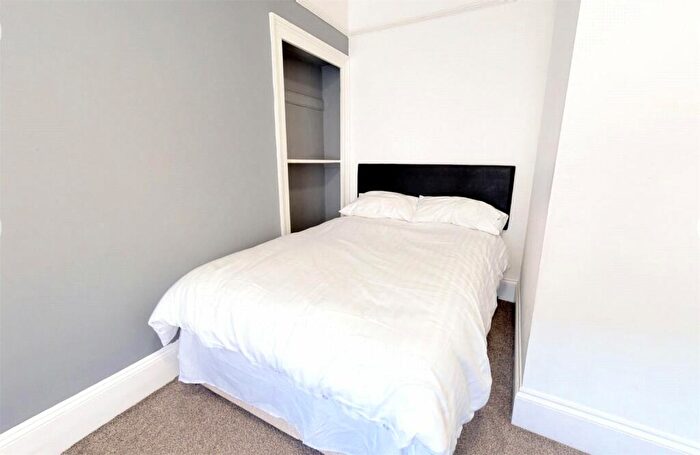 5 Bedroom House To Rent In Hill Park Crescent, Plymouth, Devon, PL4