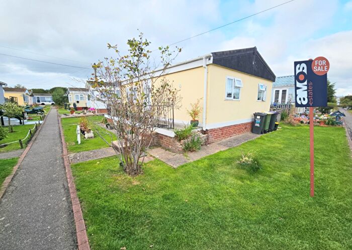 2 Bedroom Park Home For Sale In The Close, The Dome Village, Hockley, Essex, SS5