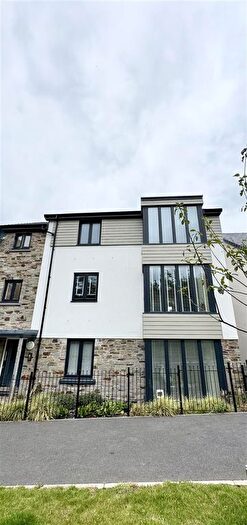 2 Bedroom Flat To Rent In Batts Combe Mews, Plymouth, PL9