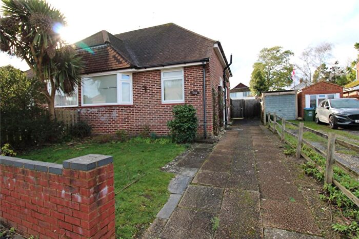 4 Bedroom Bungalow For Sale In Nicholas Crescent, Fareham, Hampshire, PO15