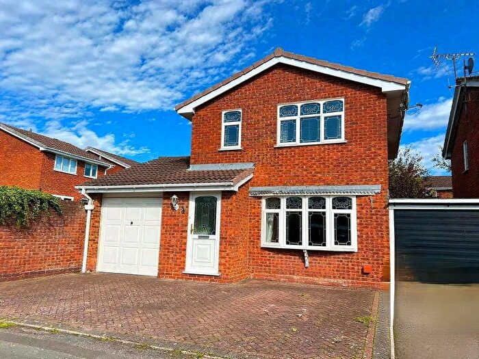 3 Bedroom Link Detached House For Sale In Ansty Drive, Heath Hayes, Cannock, Staffordshire, WS12
