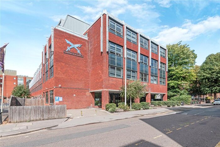 2 Bedroom Flat To Rent In Eastern Road, Romford, RM1