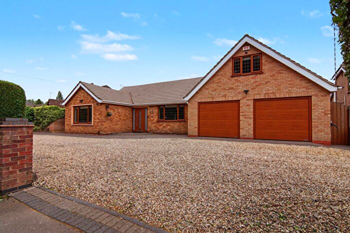 4 Bedroom Detached House For Sale In Tamworth Road, Coventry, CV6