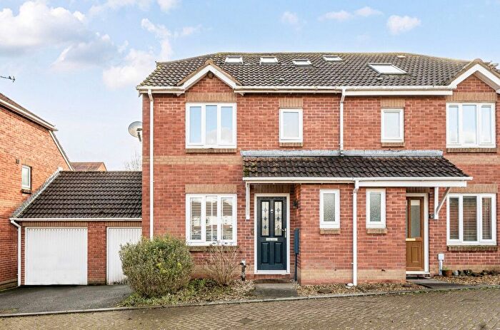 4 Bedroom Semi Detached House For Sale In Sentrys Orchard, Exminster, Exeter, EX6