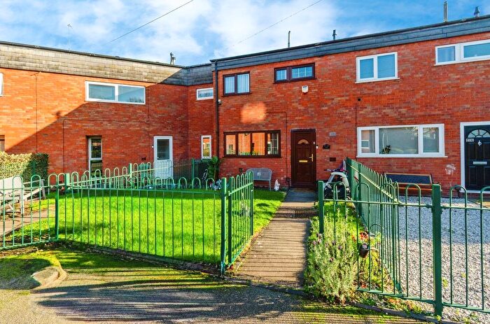 3 Bedroom Terraced House For Sale In Bowling Green Close, Wednesbury, West Midlands, WS10