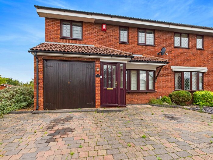 4 Bedroom Semi Detached House For Sale In Rischale Way, Walsall, Aldridge, WS4