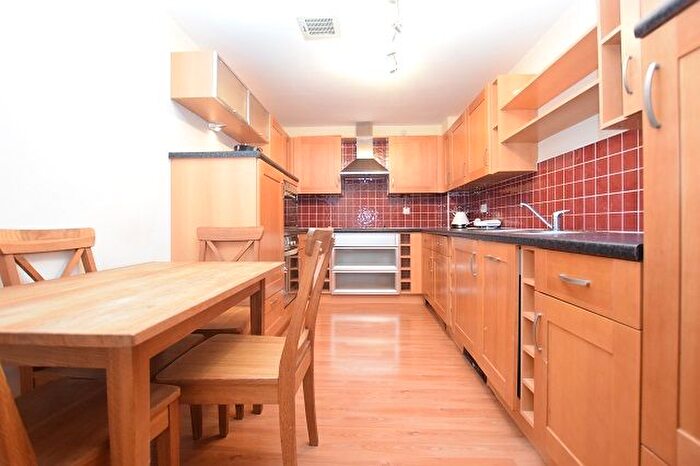3 Bedroom Property To Rent In Royal Plaza, Sheffield, S1