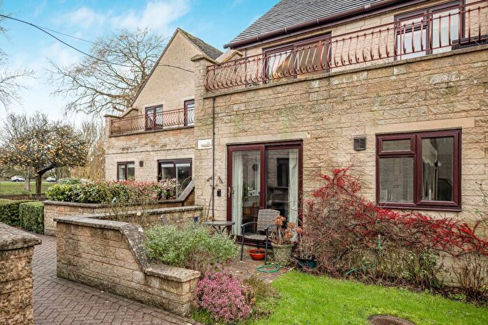 2 Bedroom Apartment For Sale In Trafalgar Road, Cirencester, Gloucestershire, GL7
