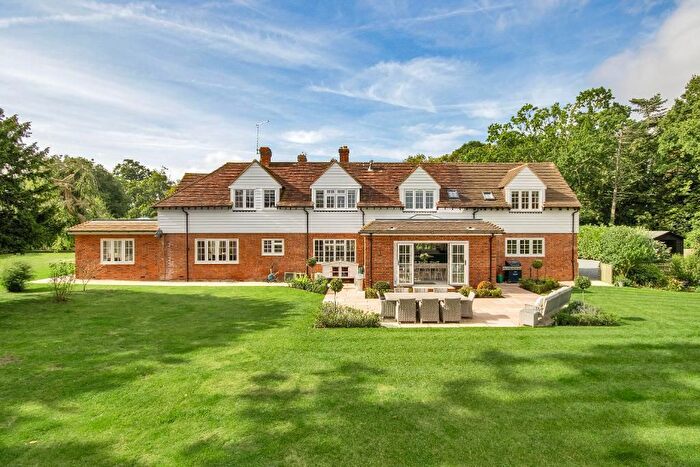 6 Bedroom Detached House For Sale In North Street, Biddenden, Kent, TN27